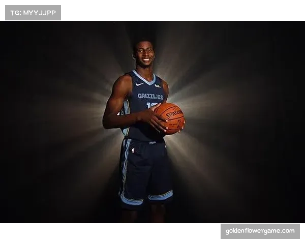 小贾伦·杰克逊季前赛首秀高效17分2篮板展现潜力表现逐步提升 小贾伦·杰克逊季前赛首秀高效17分2篮板展现潜力表现逐步提升